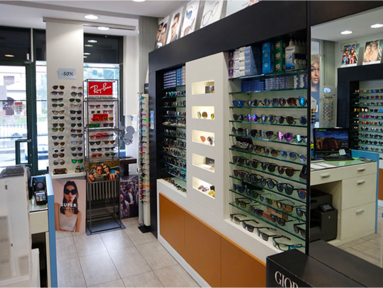 arredamento negozio ottica anonimo