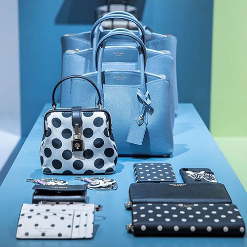 foto di prodotti del popup store di Kate Spade