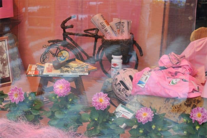 Allestimento-vetrina-per-il-giro-d'Italia