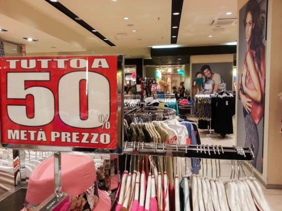 Sconti negozi abbigliamento discount