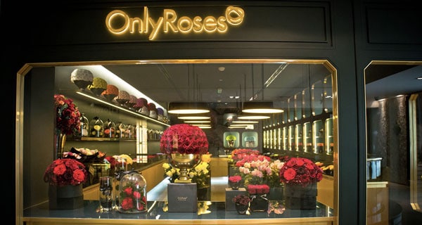 come-arredare-un-negozio-di-fiori-o-piante_OnlyRoses