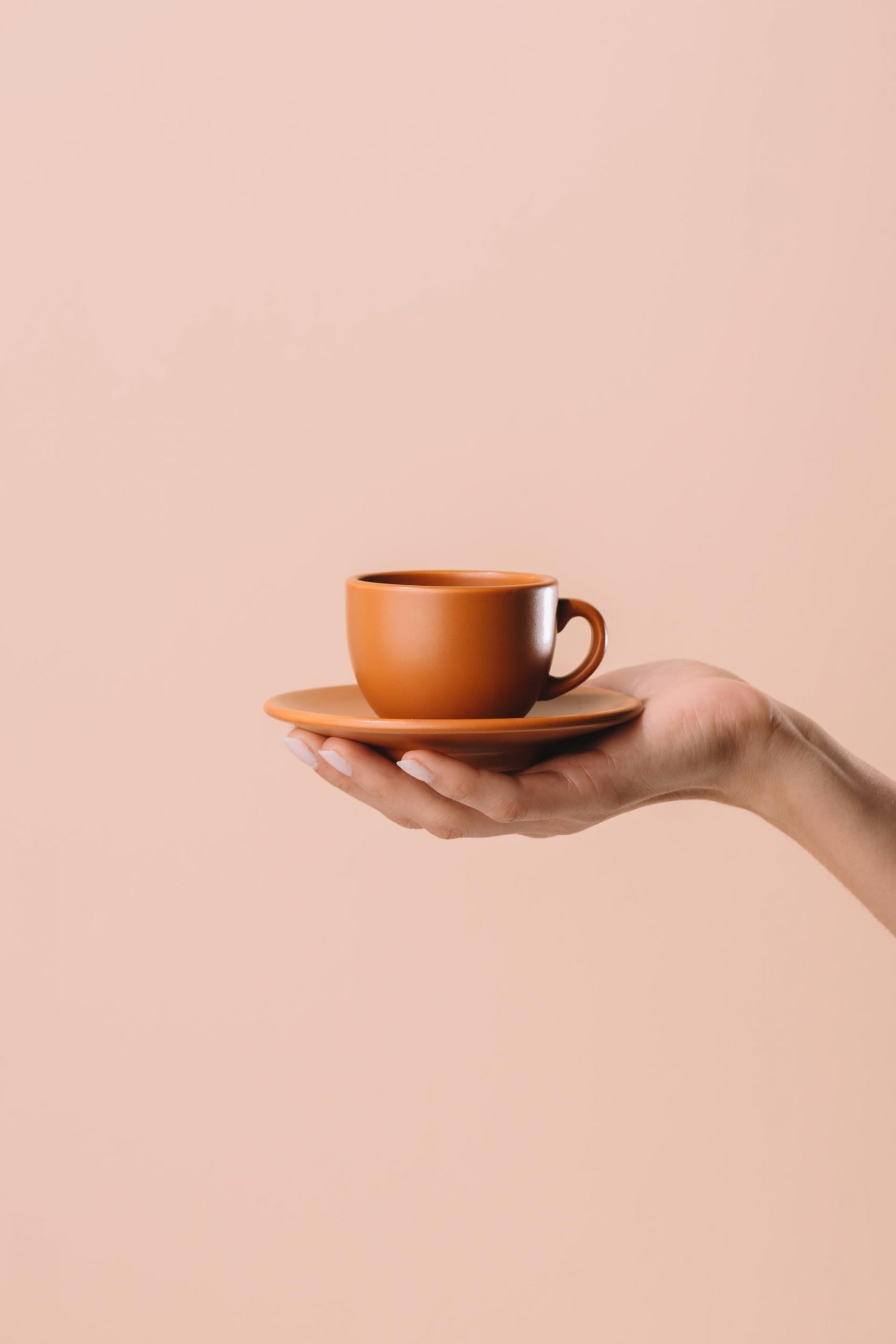 Posso offrire caffè e aperitivi in negozio? Le regole per evitare guai.