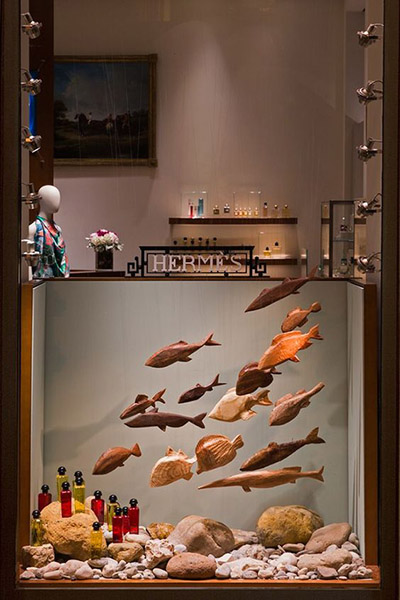 Hermès Installazione con pesci