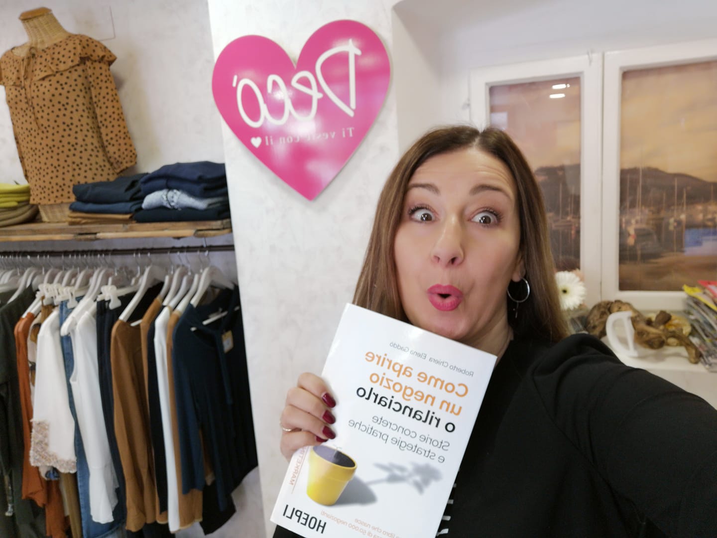 Stefania di DECO' GARDA - abbigliamento